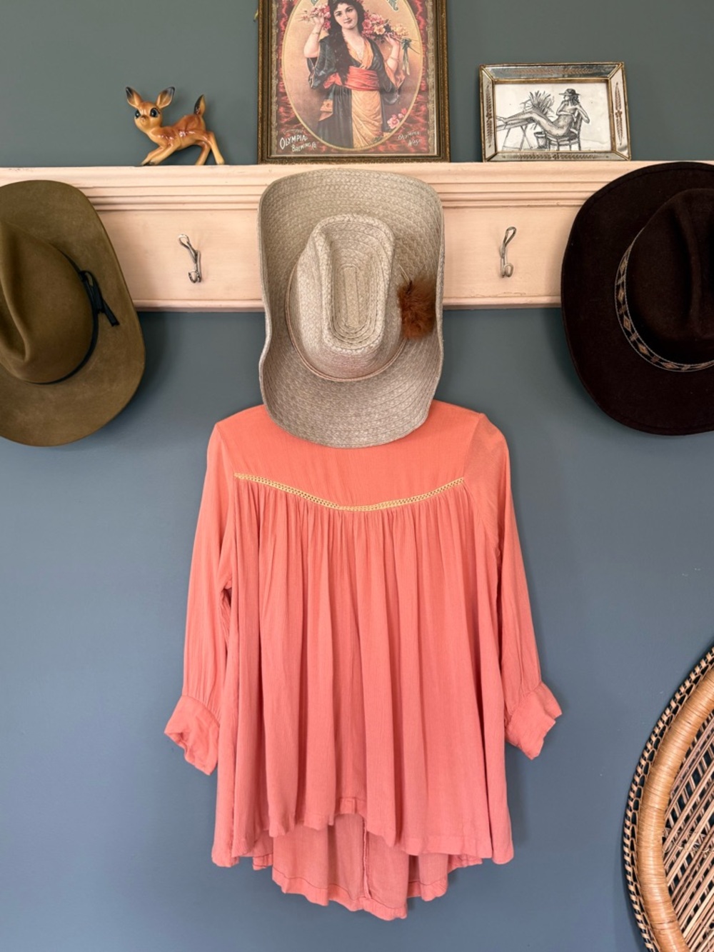Peasant-Style Flutter Sleeve Blouse in Coral sz small